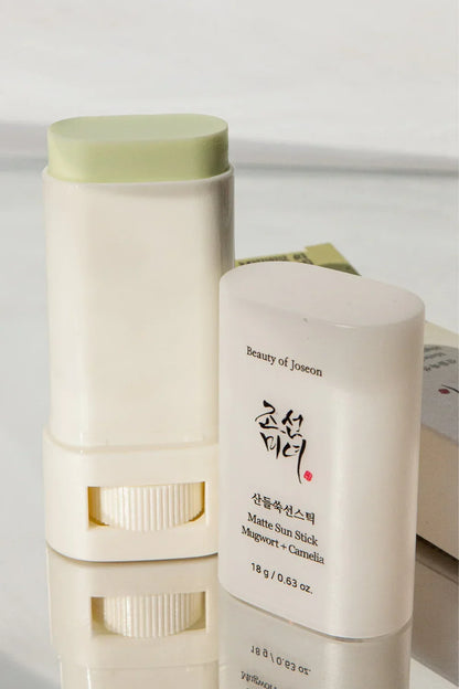 [Beauty of Joseon] Matte Sun Stick : Mugwort + Camelia SPF 50+ PA++++