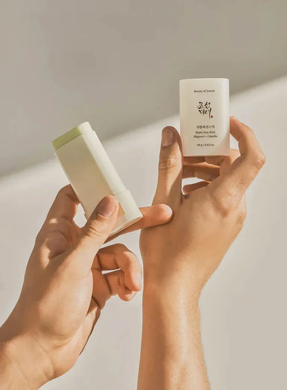 [Beauty of Joseon] Matte Sun Stick : Mugwort + Camelia SPF 50+ PA++++